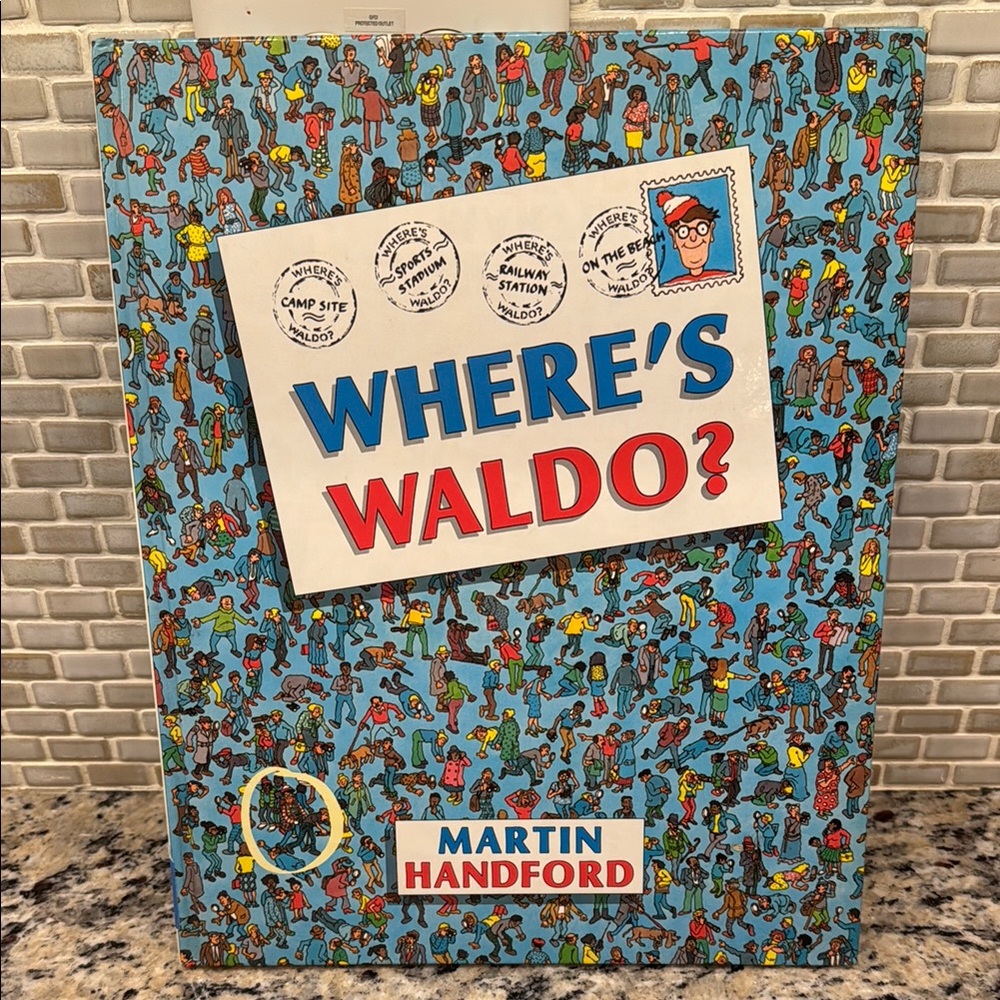 Where's Waldo? Martin Handford first US Edition HC Banned Beach Scene 1987